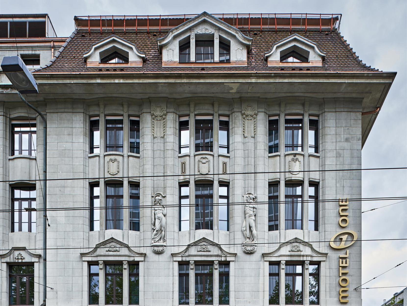 Main gallery