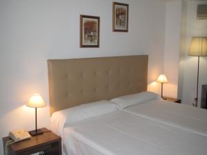 Hotel Madrid Torrevieja image 1