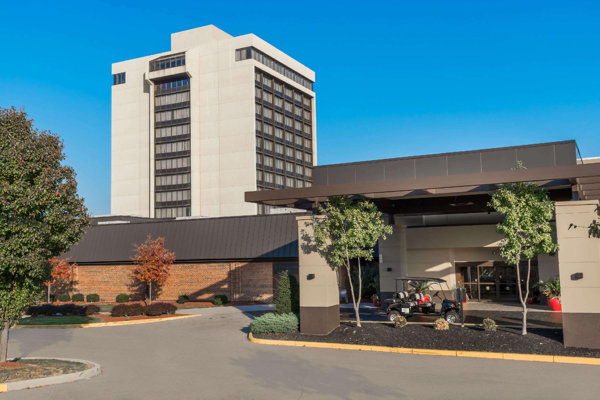 Delta Hotels by Marriott Cincinnati Sharonville image 1