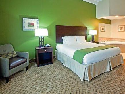 Holiday Inn Express Hotel & Suites Columbus-Fort Benning image 1