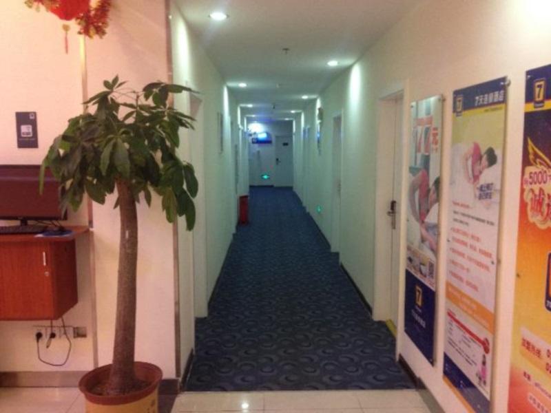 7 Days Inn photo 3
