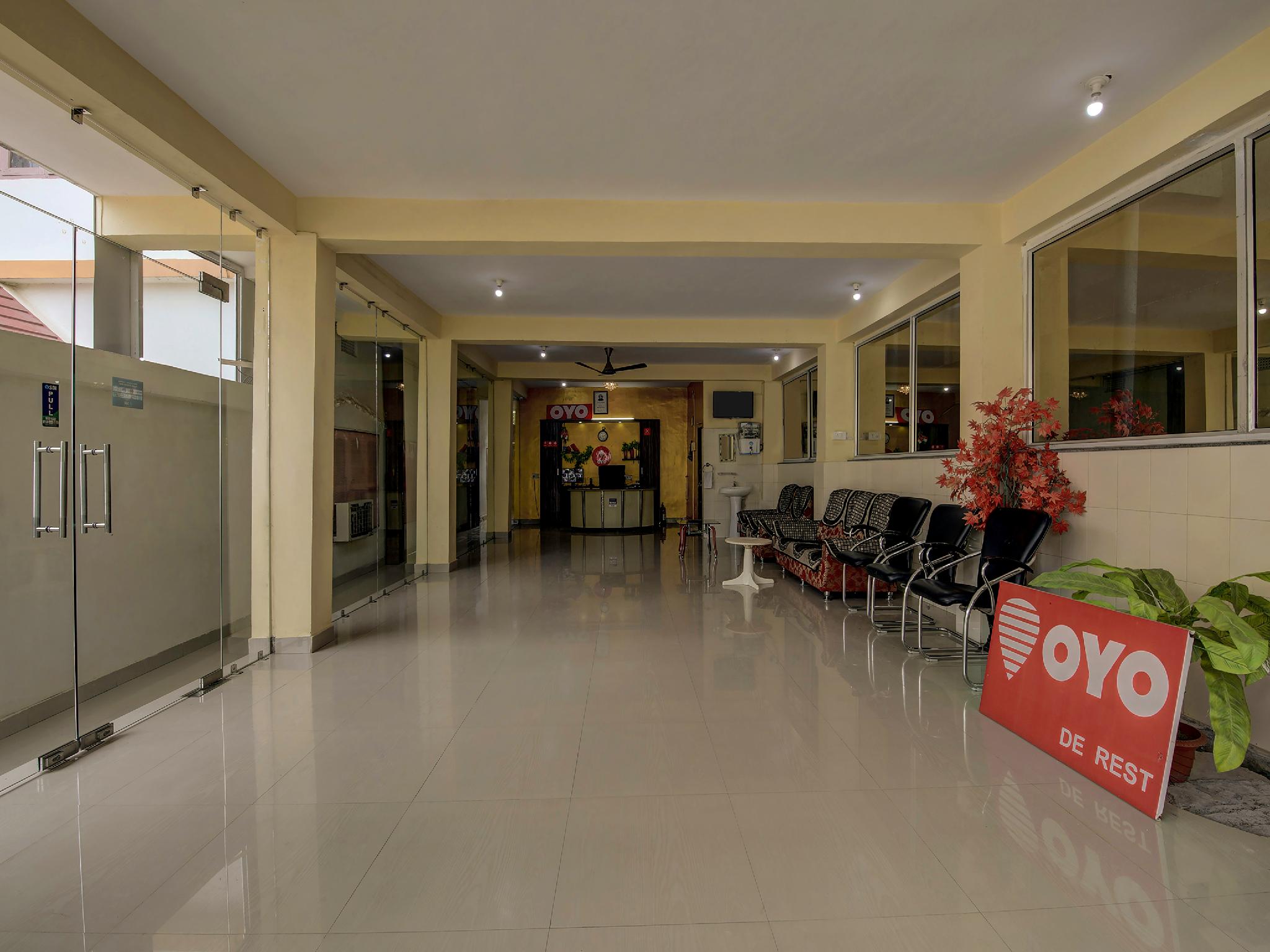 OYO Flagship 14294 De Rest photo 5