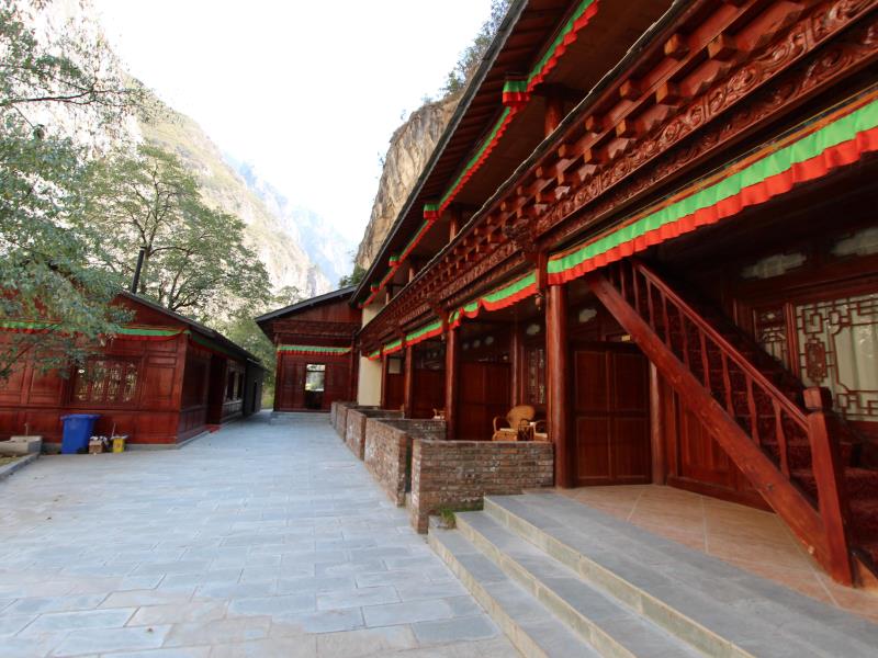 Shangri-La Balagezong Lover Valley Hotel photo 2
