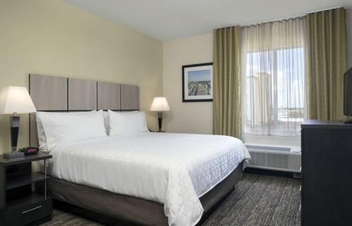 Candlewood Suites - Miami Exec Airport - Kendall image 1