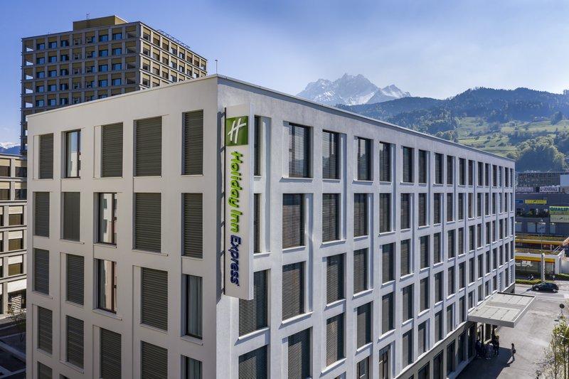 Holiday Inn Express - Luzern - Kriens image 1