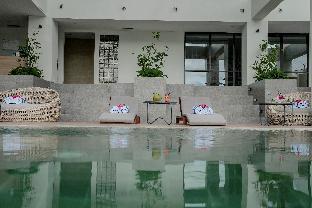 Luwansa Hotel & Convention Center Manado - Tap to explore photos