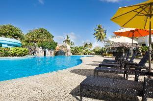 Swimming pool [outdoor]