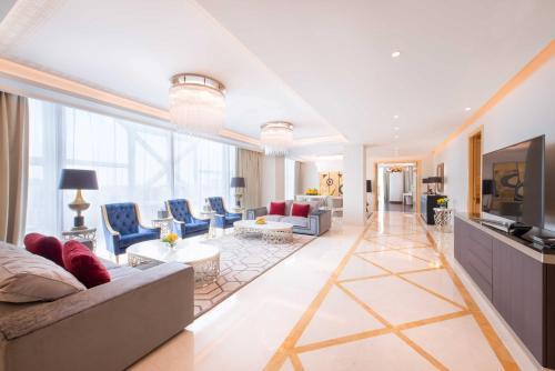 Shared lounge or TV area