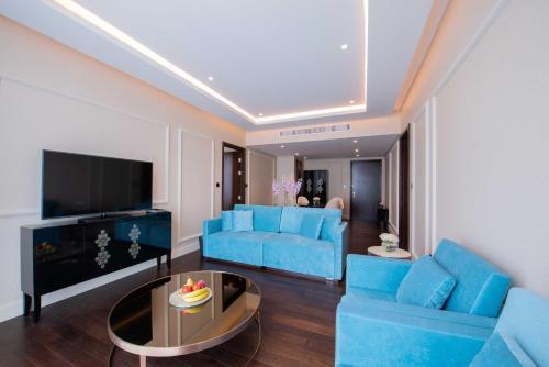 Shared lounge or TV area