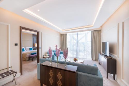 Shared lounge or TV area