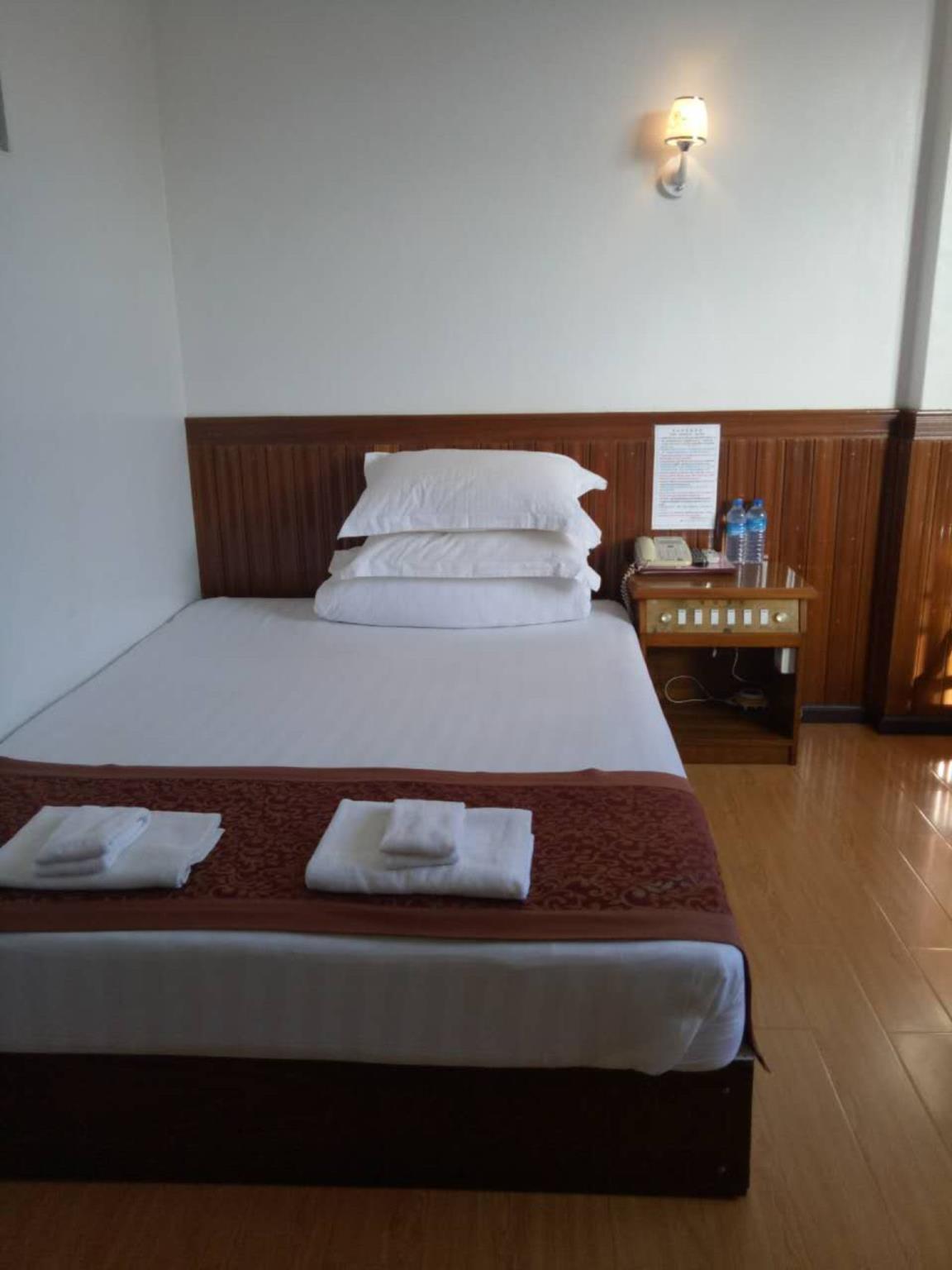 Two Dragons Hotel photo 3