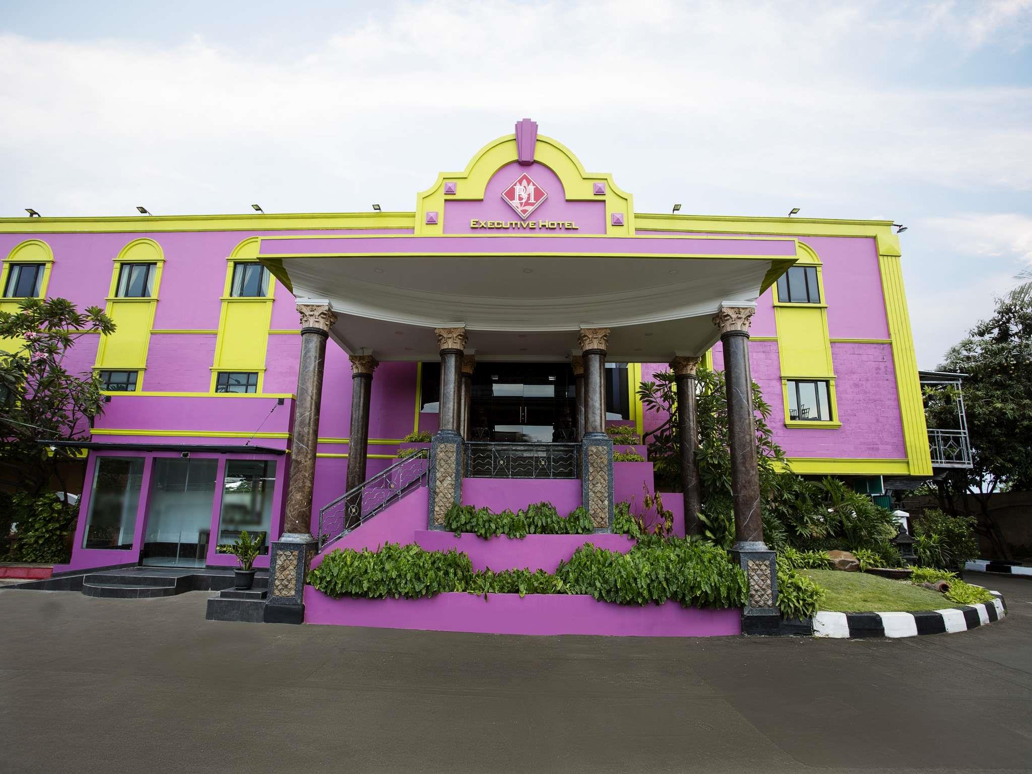 BI Executive Hotel image 1