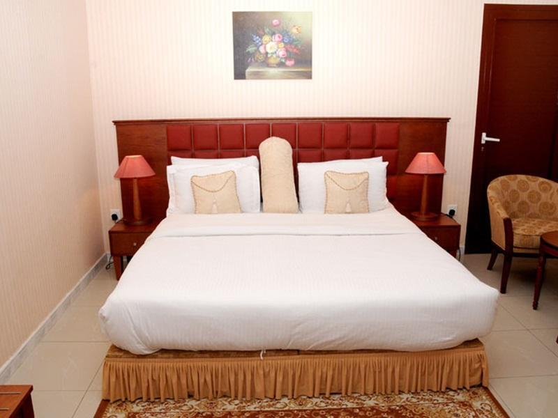 OYO 274 California Suites photo 4