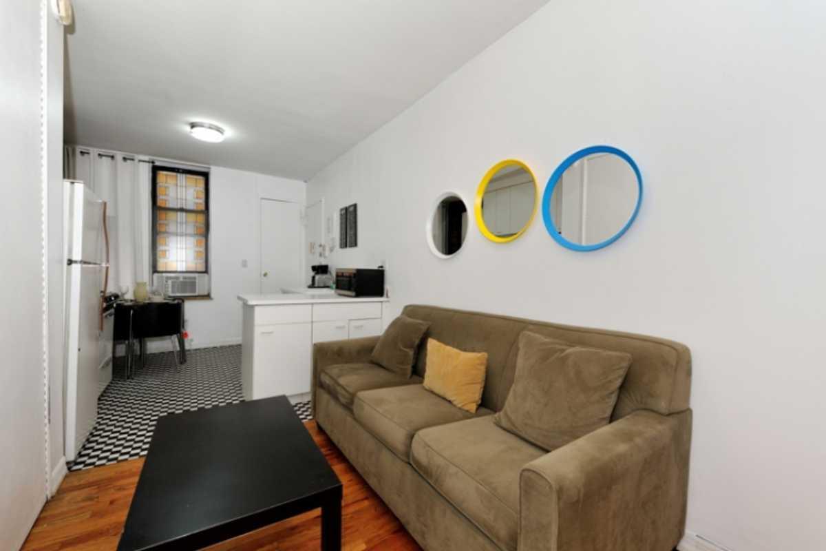 Times Square 2brds 1bath Urban 8314