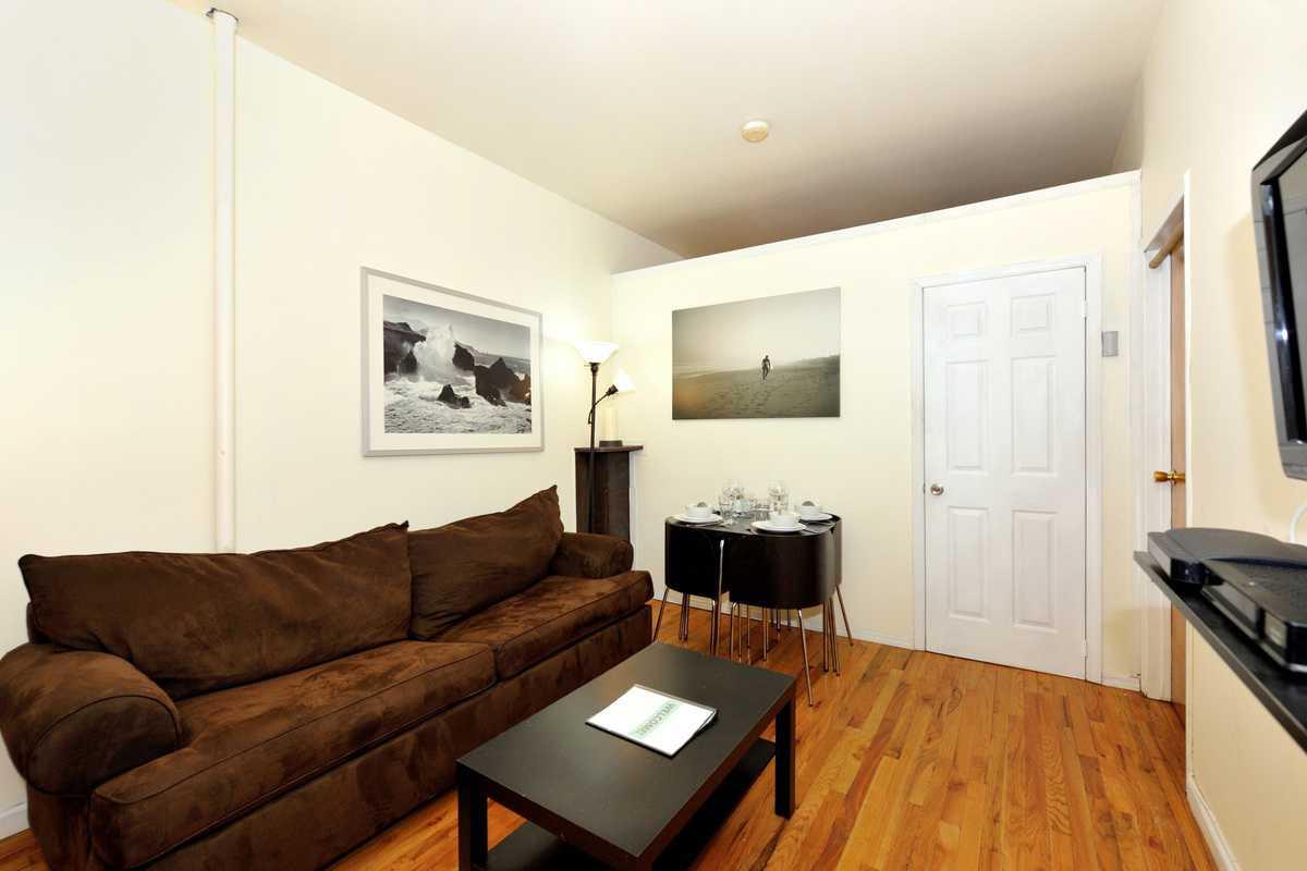 Times Square 3bdrs 1bath Comfort 8335