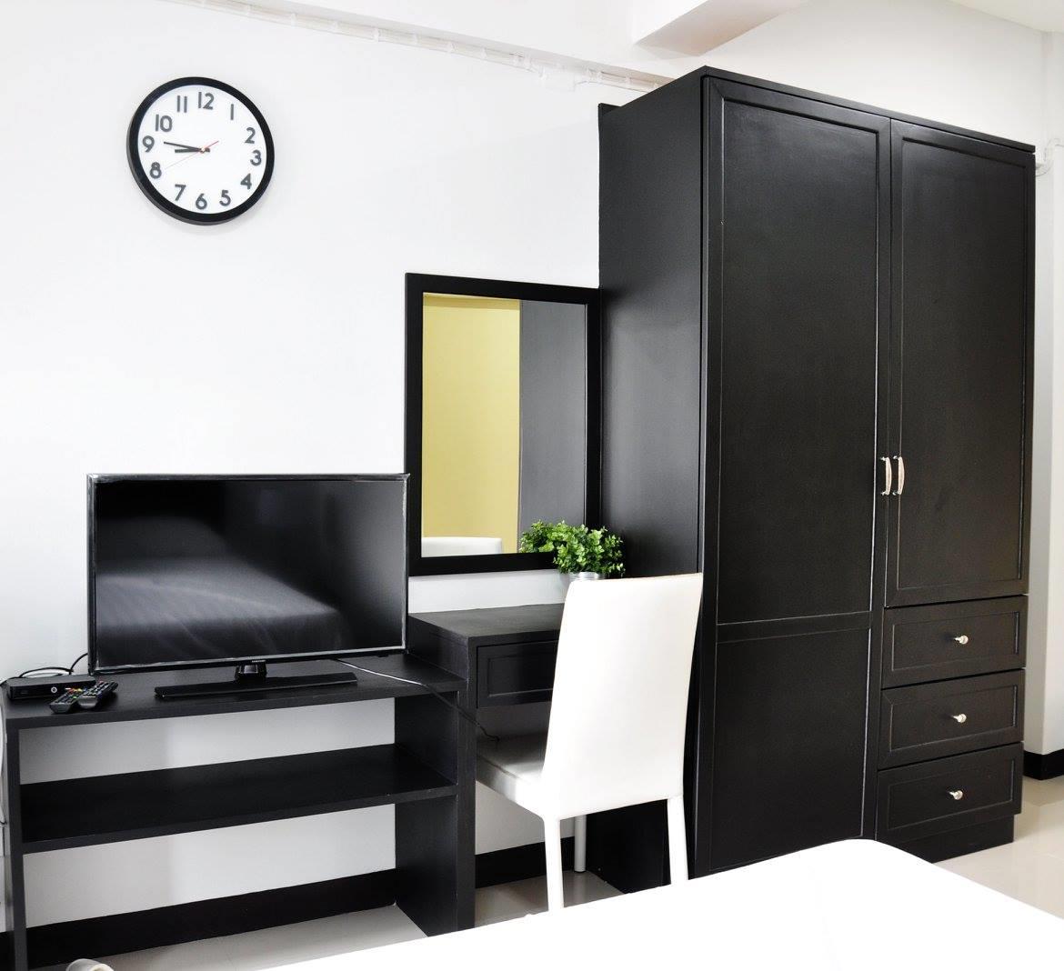 White Home Residence photo 2