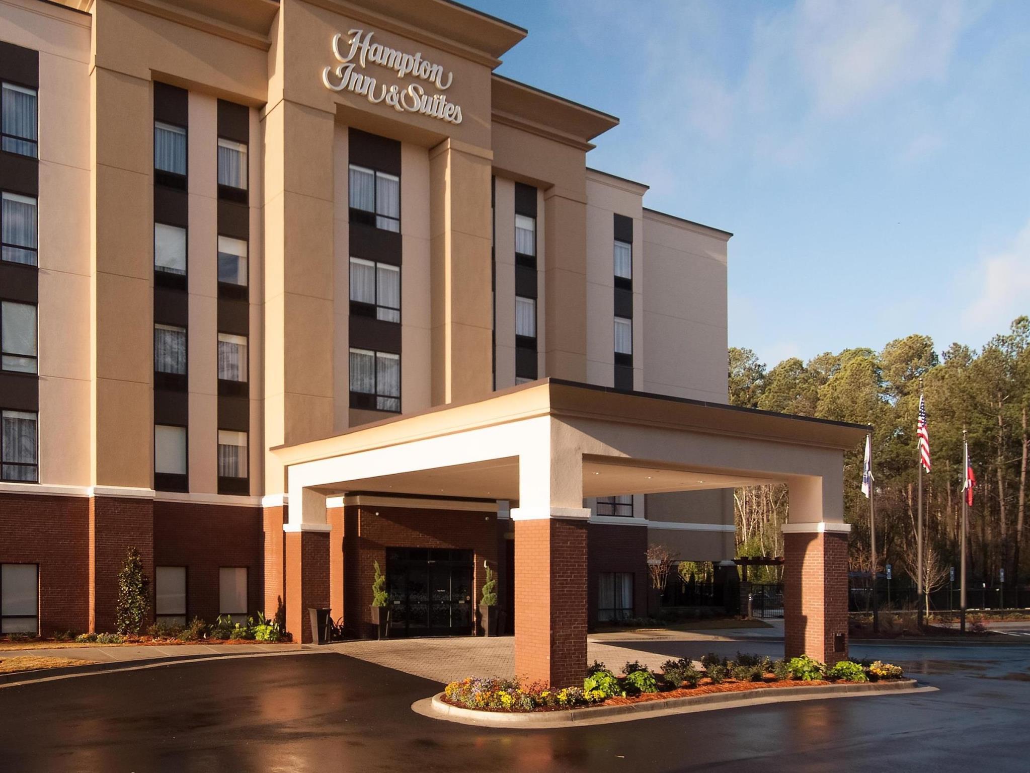 Hampton Inn & Suites by Hilton Augusta-Washington Rd image 1