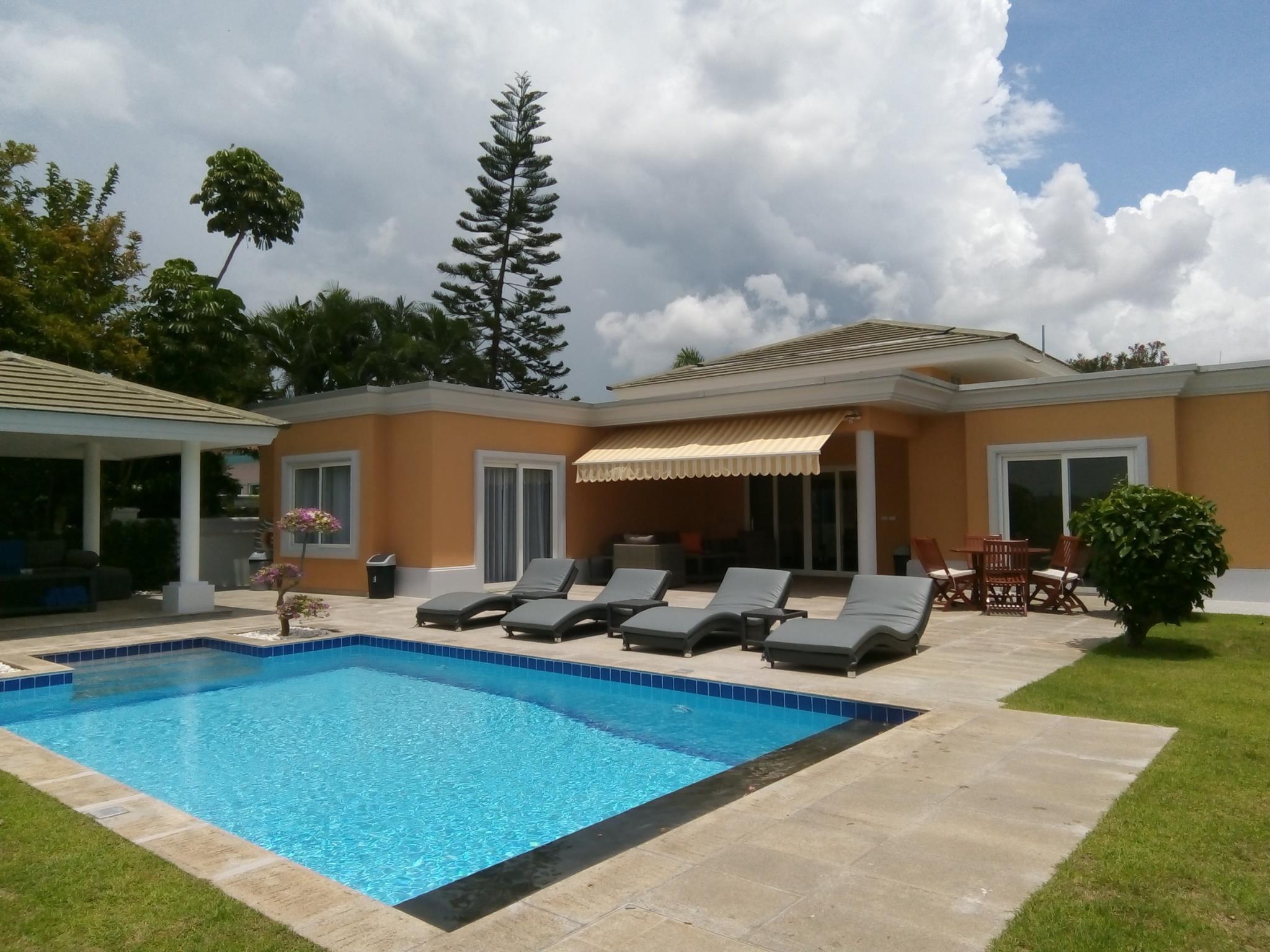 Luxury Pool Villa 52 image 1