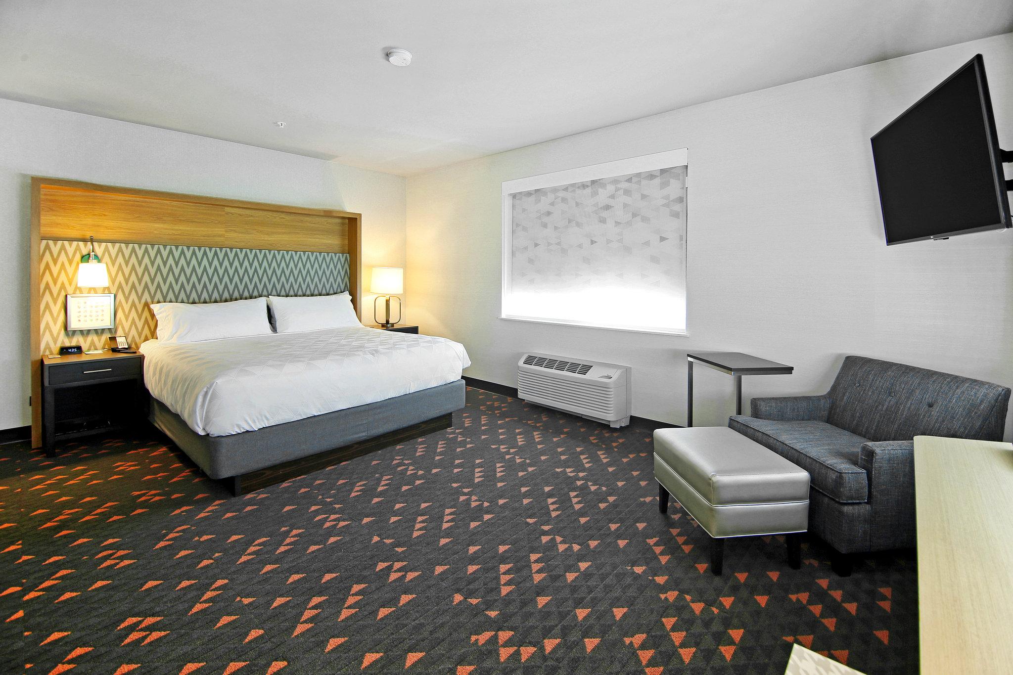Holiday Inn Hotel & Suites - Calgary Airport North image 1