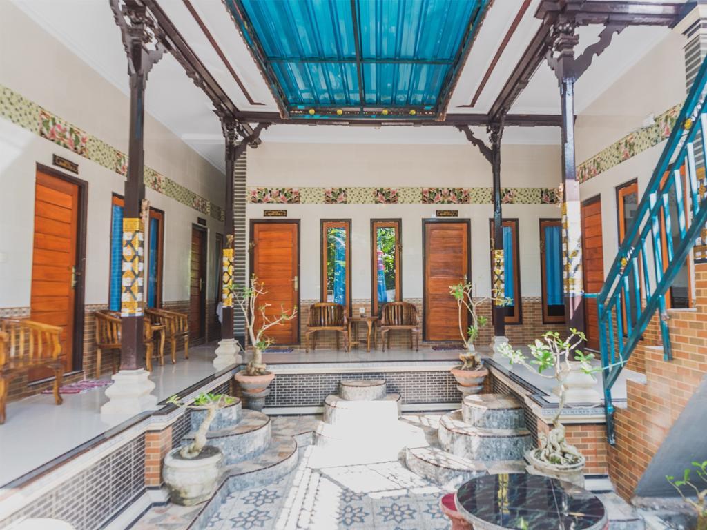 Mahkota Home Stay Full View photo 4