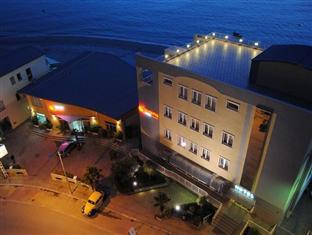 Aragosta Hotel & Restaurant ドゥラス Albania thumbnail