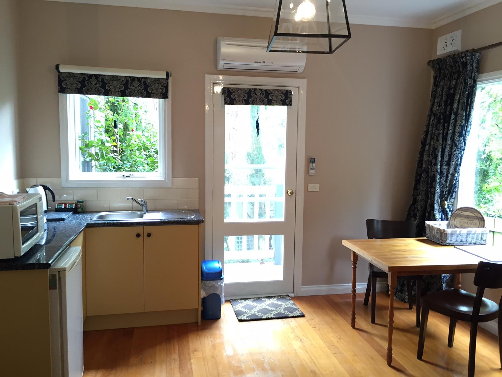 Hideaways at Red Hill photo 3