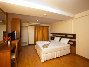 The Oasis Bangkok photo 2