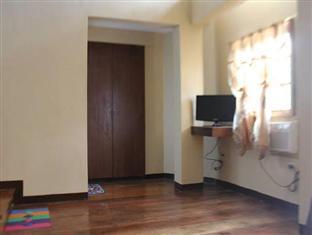The Central Discovery Hotel photo 3
