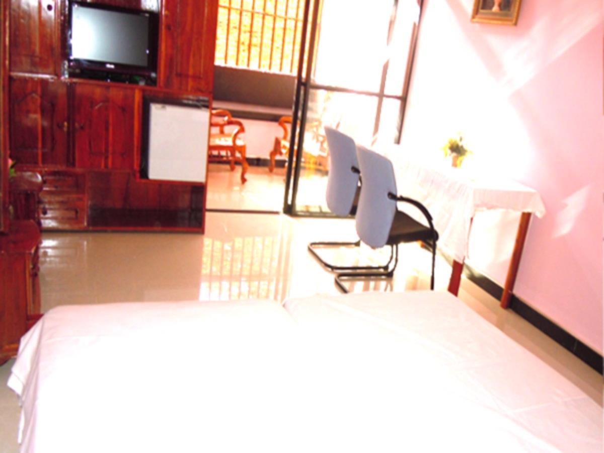 Sithmini Hotel photo 2