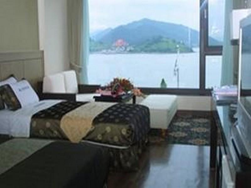 Samcheonpo Seaworld Hotel