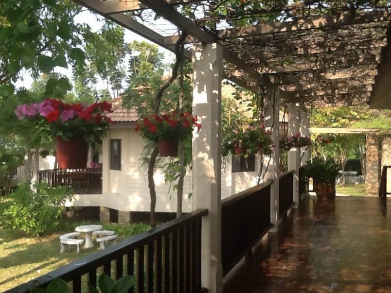 Greenhill Resort Muaklek photo 2