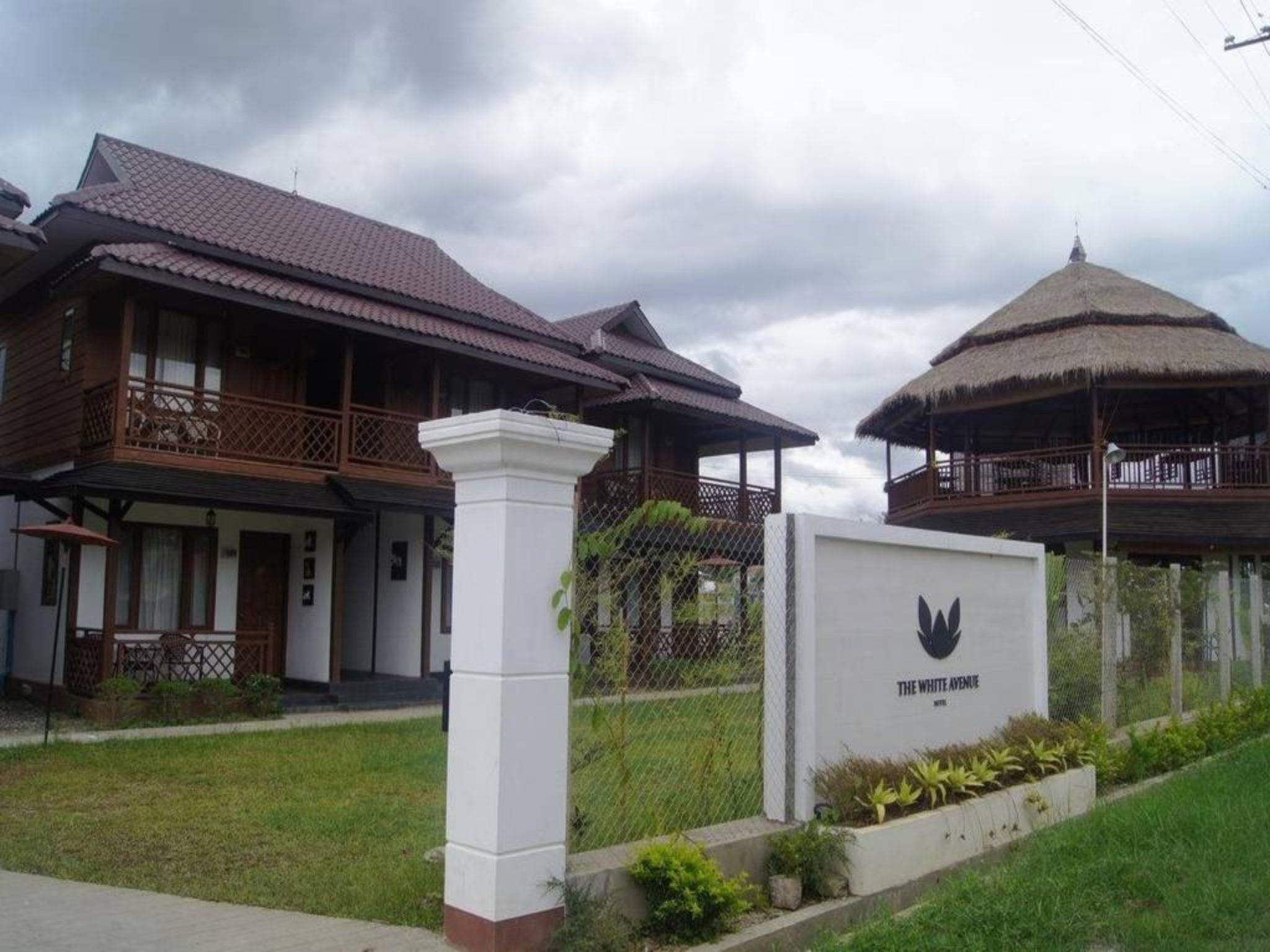 The White Avenue Hotel photo 2