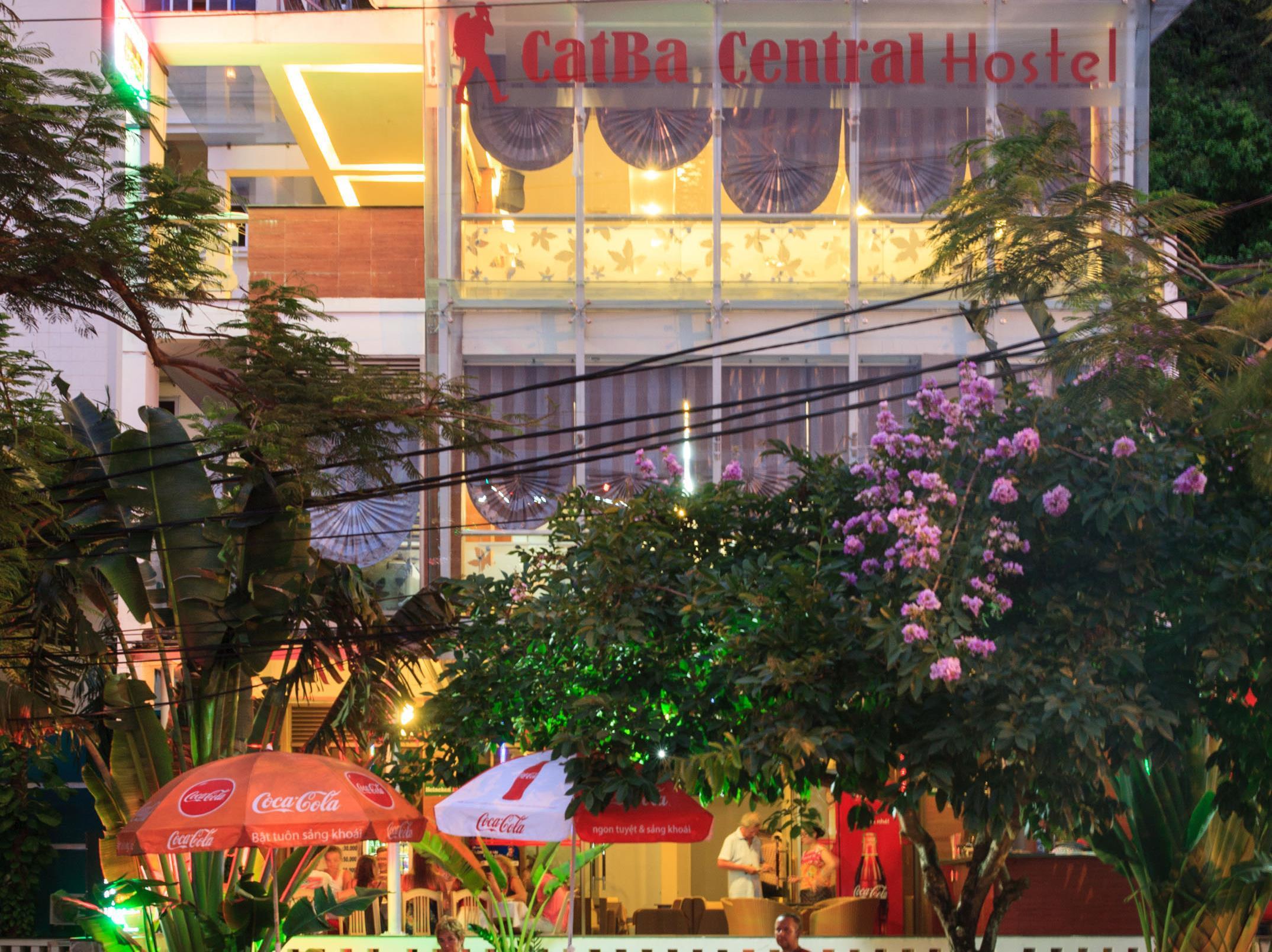 Catba Central Hostel ハイフォン市 Vietnam thumbnail