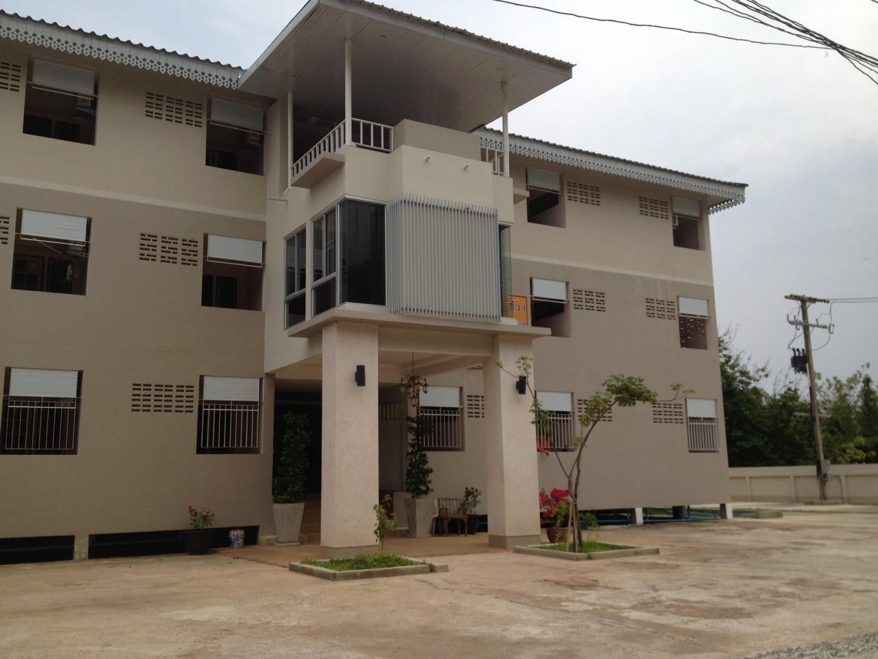 Zwa Hotel Amnatcharoen