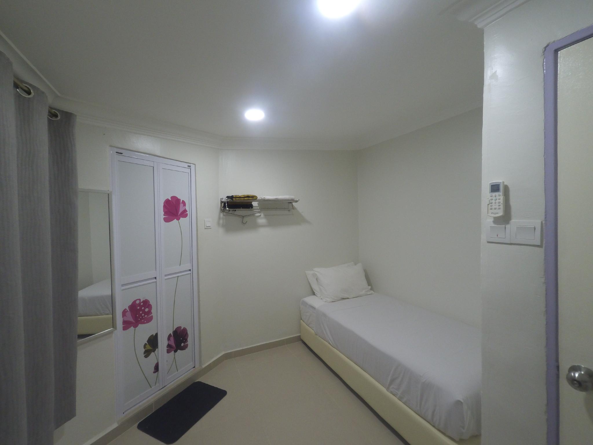 Lulu Hotel photo 2