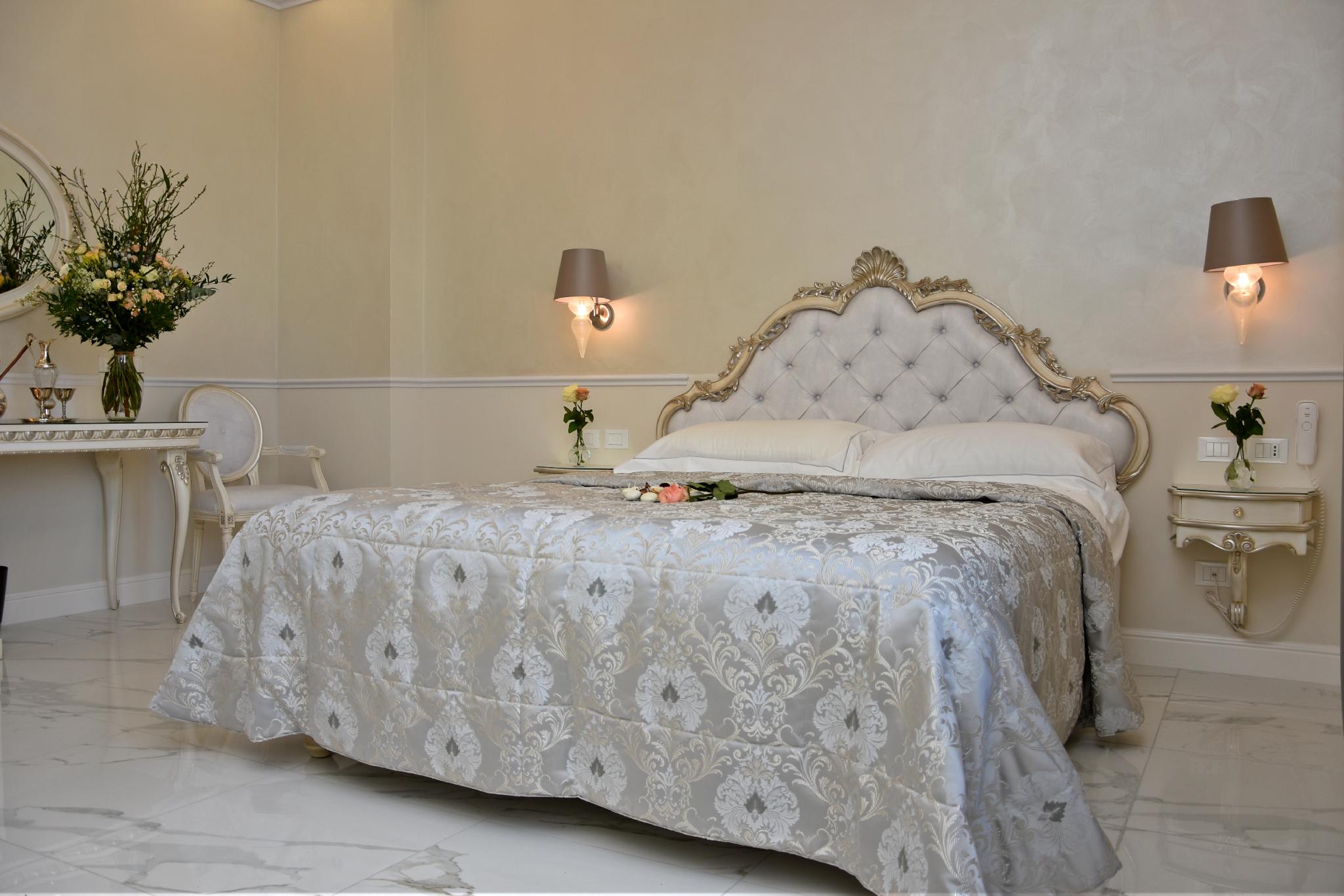 The Moon Boutique Hotel Florence image 1