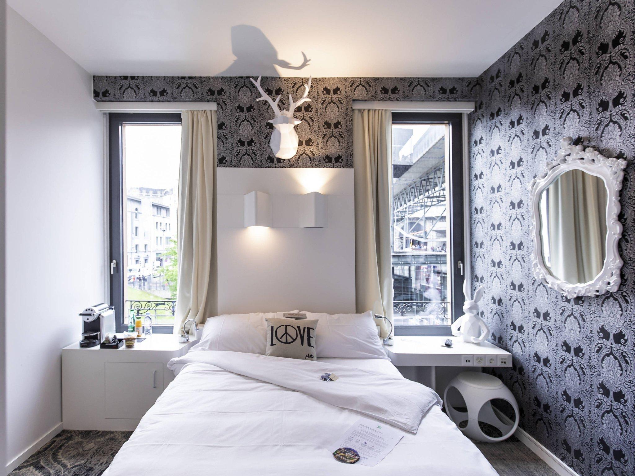 ibis Styles Lausanne Center MadHouse image 1