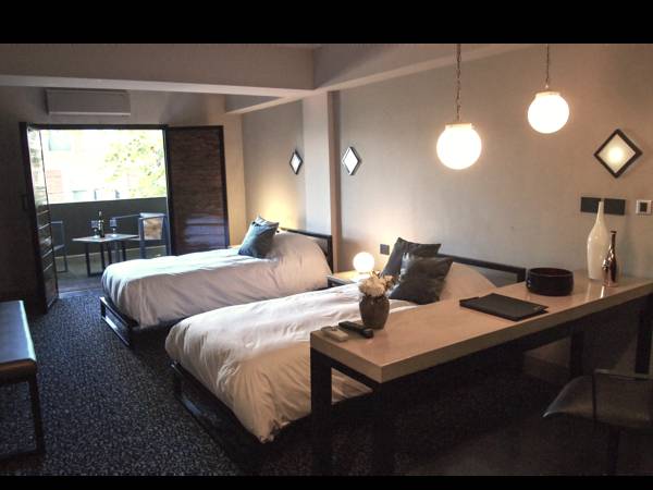 Prodeo Hotel + Lounge image 1