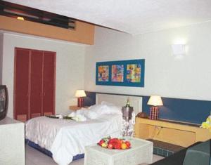 Hotel Guadaira Resort image 1