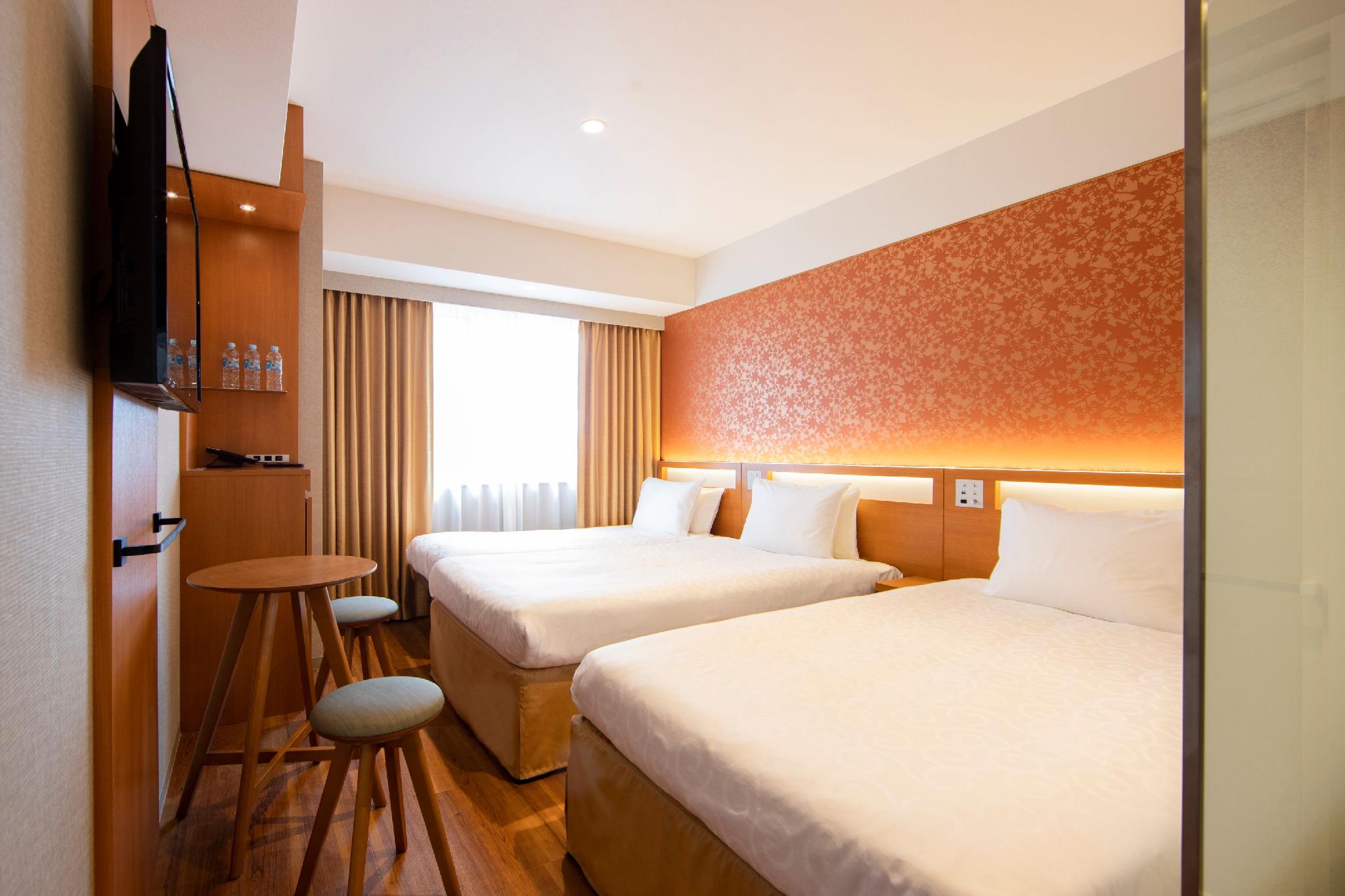 karaksa hotel grande Shin-Osaka Tower Room Type - Standard Twin with Extra Bed