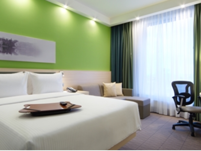 HAMPTON BY HILTON MINSK CITY CENTRE Room Type - QUEEN ACCESSIBLE ROOM NS