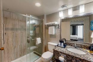 Best Western Plus Toronto Airport Hotel - Tap to explore photos