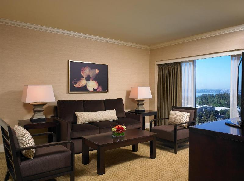 Hyatt Regency Bellevue Room Type - Corner King Suite