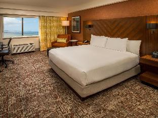 DoubleTree by Hilton San Francisco Airport - Tap to explore photos