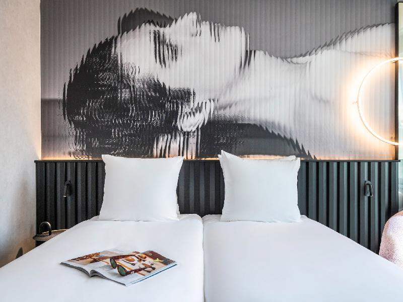 TRIBE Amsterdam City Room Type - Twin Room with 2 single beds