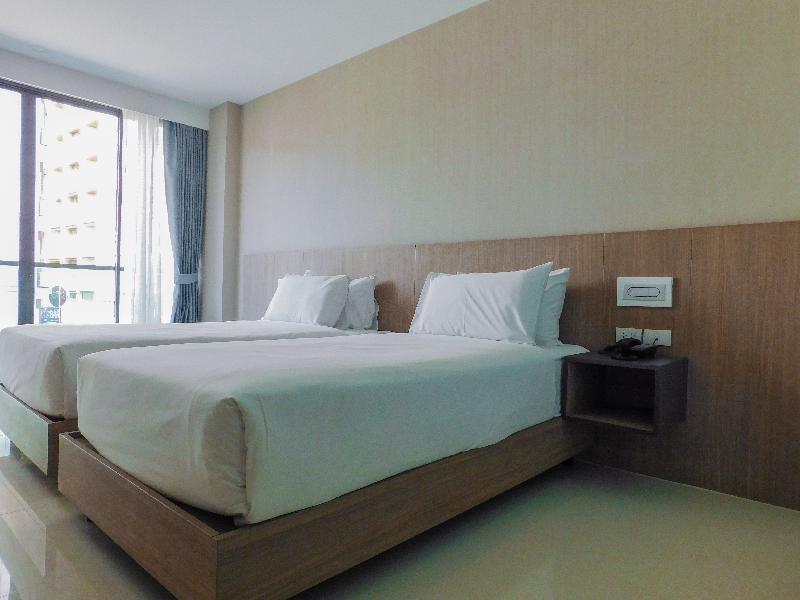 Grace Patong Hotel Room Type - Deluxe Double Room with Balcony