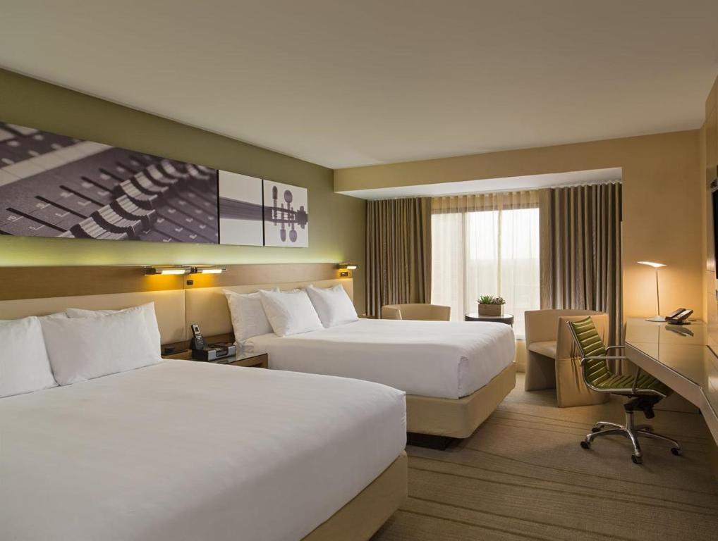 Hyatt Regency Austin - Tap to explore photos
