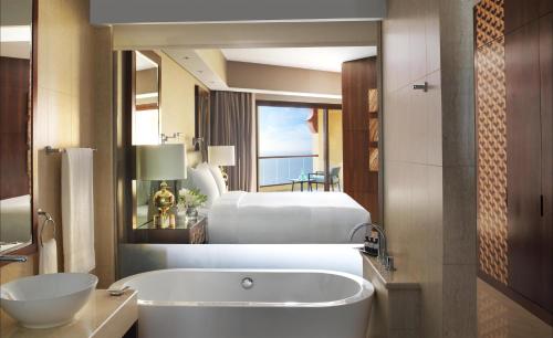 Fairmont Ajman Room Type - Fairmont King