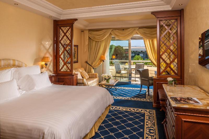 Rome Cavalieri, A Waldorf Astoria Hotel by Hilton Room Type - KING DLX PRIVATE PARK VIEW