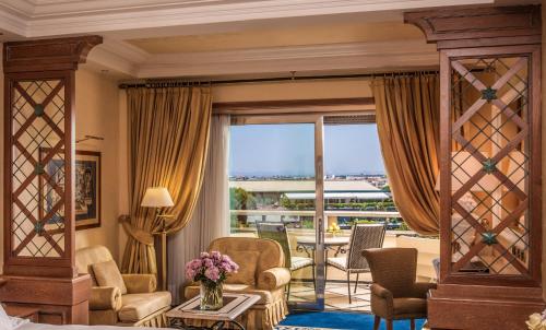 Rome Cavalieri, A Waldorf Astoria Hotel by Hilton Room Type - KING IMPERIAL